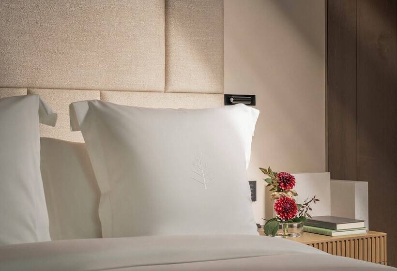 חדר סופריור מותאם לאדם עם מוגבלויות, Four Seasons Hotel Osaka