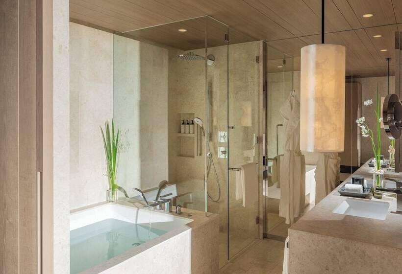 חדר סופריור, Four Seasons Hotel Osaka