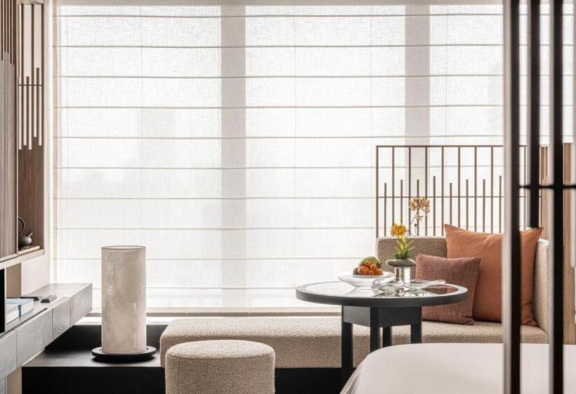 חדר סופריור עם מיטת קינג, Four Seasons Hotel Osaka