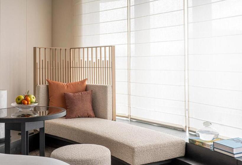 סוויטת ג'וניור, Four Seasons Hotel Osaka