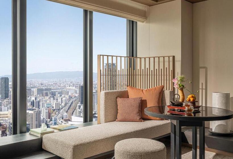 Полулюкс, Four Seasons Hotel Osaka