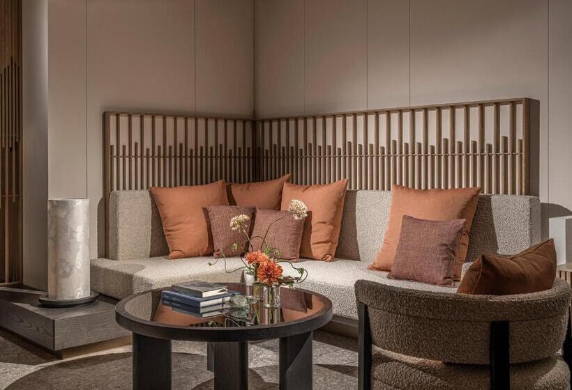 סוויטת ג'וניור, Four Seasons Hotel Osaka