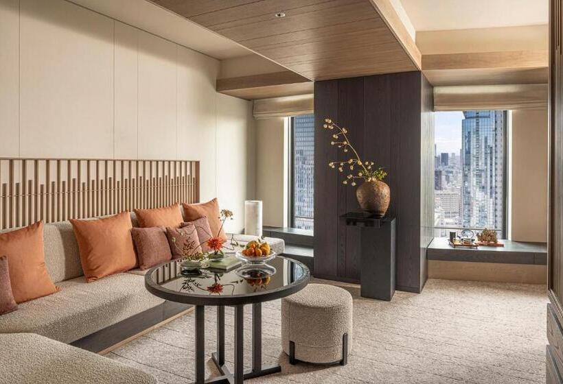 Люкс Премиум, Four Seasons Hotel Osaka