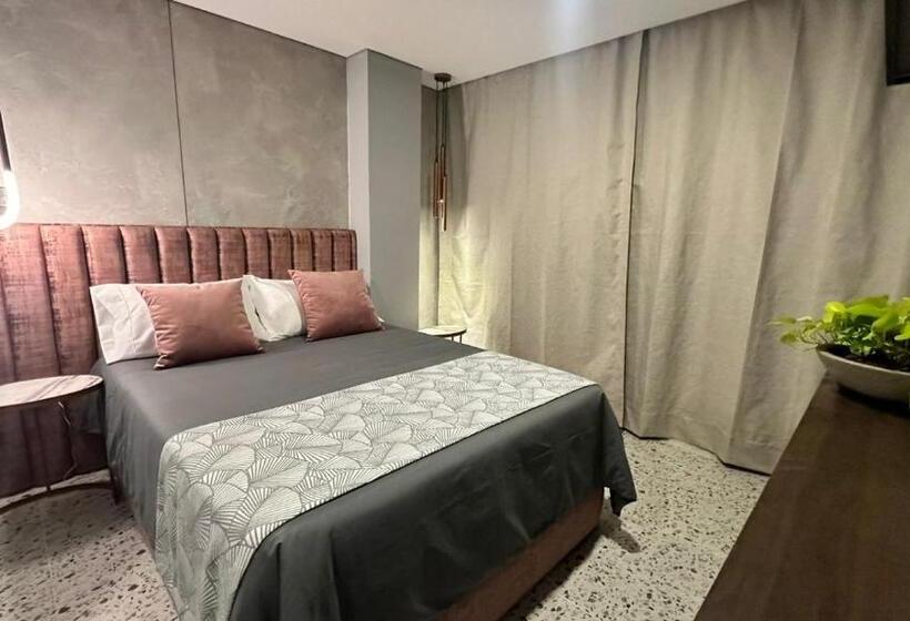 اتاق استاندارد, Glow Medellín