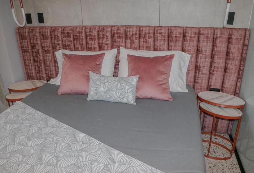 Номер Стандарт, Glow Medellín