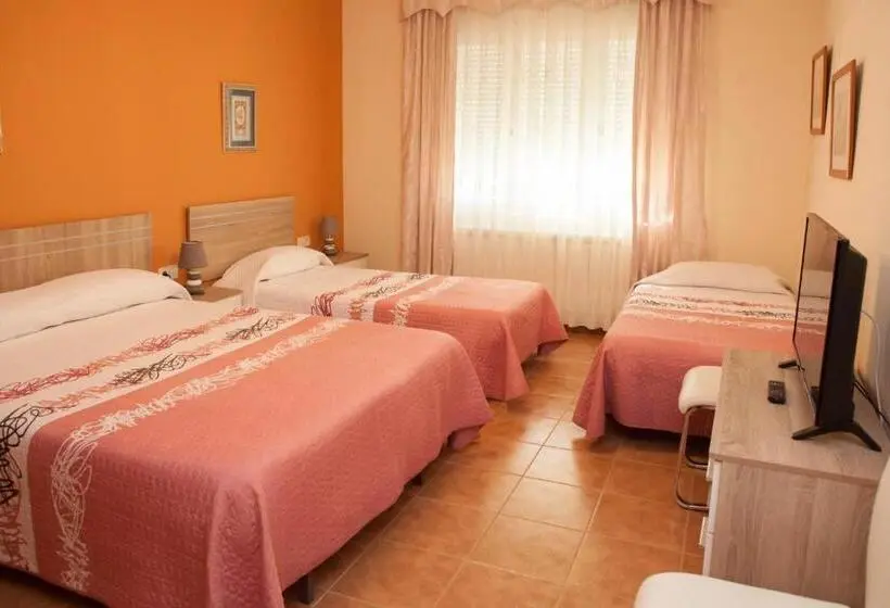 Perhehuone, La Rosaleda De Orgaz