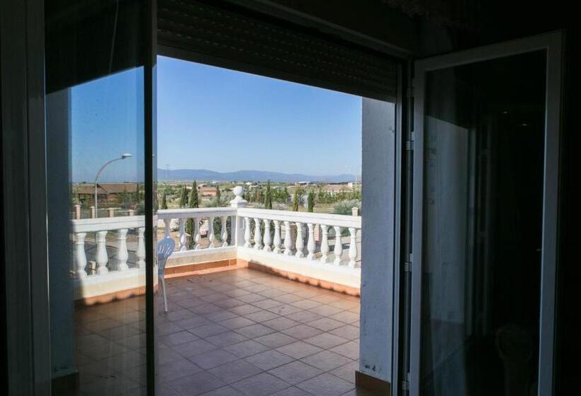 패밀리 룸, La Rosaleda De Orgaz