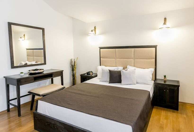 آپارتمان ممتاز دوخوابه رو به دریا, Boutique Hotel Kredo