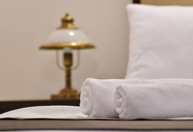 آپارتمان ممتاز دوخوابه رو به دریا, Boutique Hotel Kredo