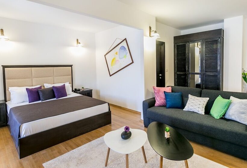آپارتمان ممتاز دوخوابه رو به دریا, Boutique Hotel Kredo