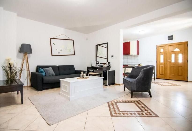 سوییت, Boutique Hotel Kredo