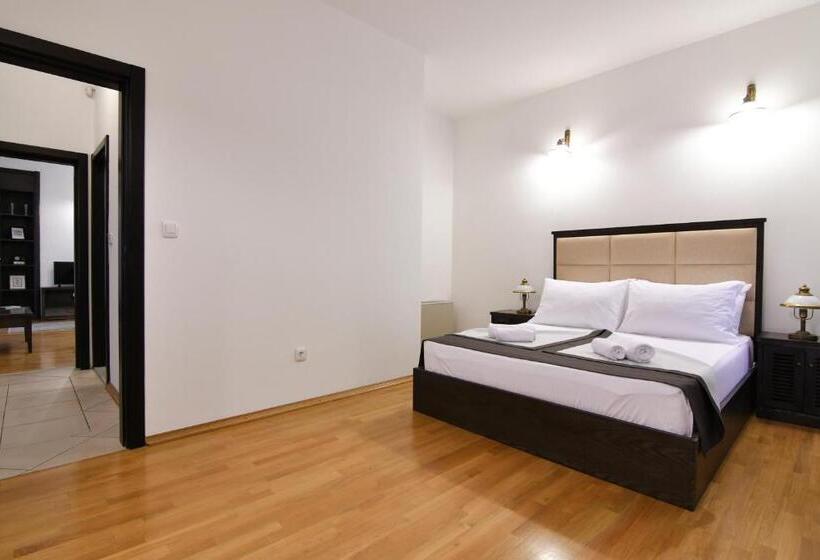 آپارتمان ممتاز دوخوابه رو به دریا, Boutique Hotel Kredo