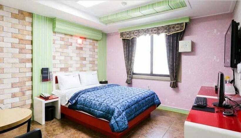 غرفة قياسية, Diamond Motel