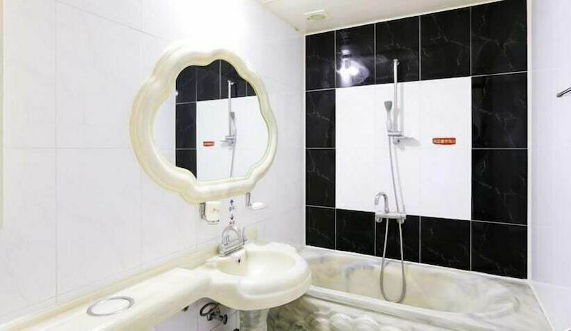 غرفة قياسية, Diamond Motel