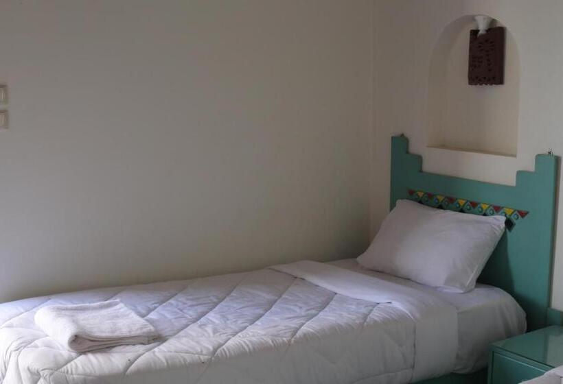 اتاق لوکس, Ashry Narty