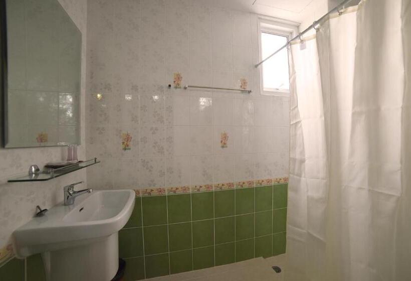 Семейный Номер, Gold Airport Suites