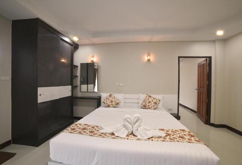 Семейный Номер, Gold Airport Suites