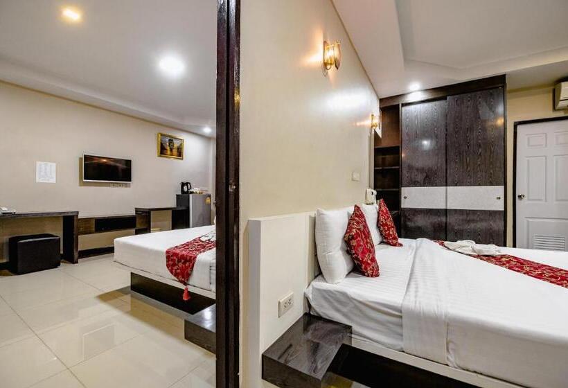 Семейный Номер, Gold Airport Suites