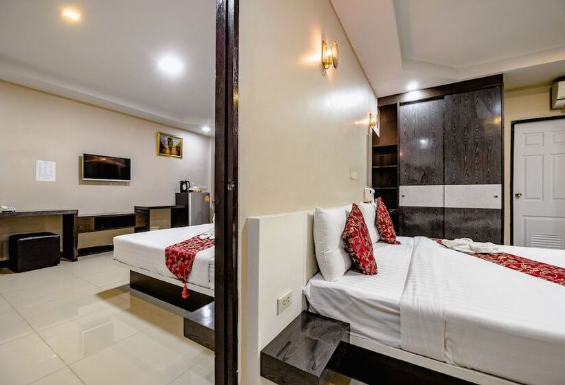 Семейный Номер, Gold Airport Suites