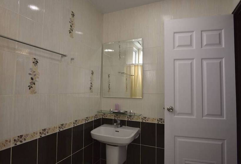 Семейный Номер, Gold Airport Suites