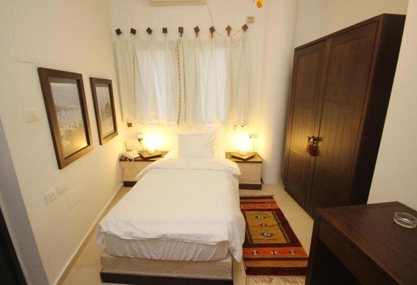 اتاق اکونومی یک تخته, Khan Alwakala