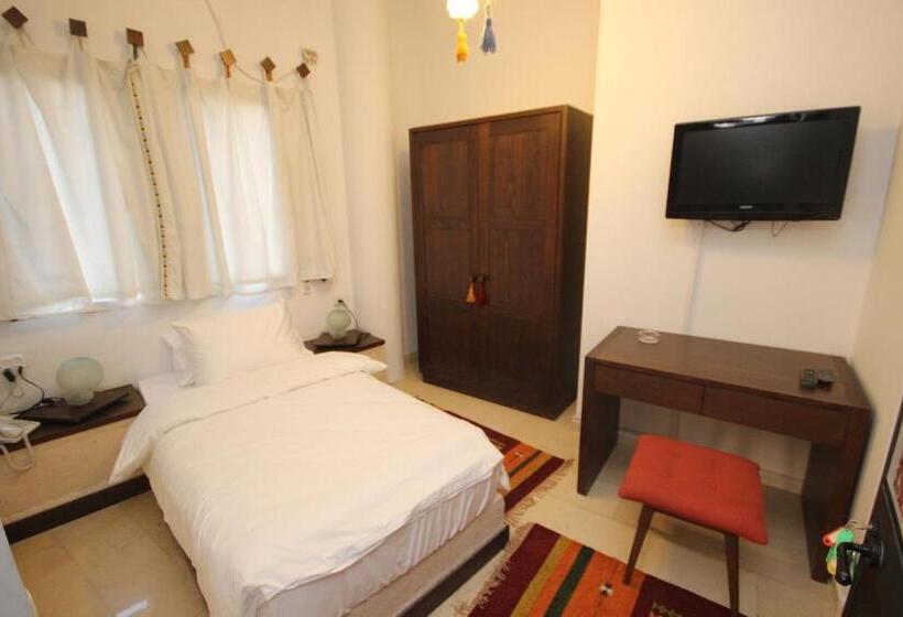 اتاق اکونومی یک تخته, Khan Alwakala