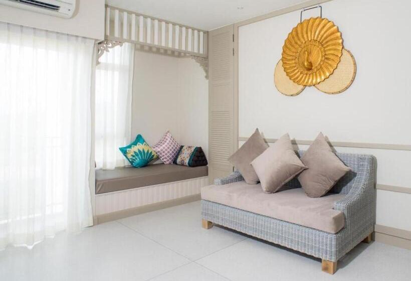 스위트, Panphuree Residence   Sha Extra Plus