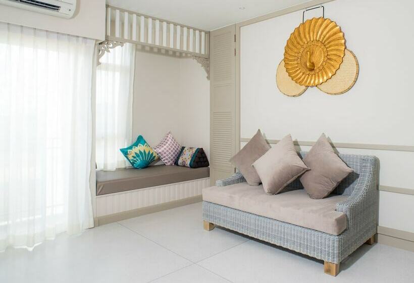 스위트, Panphuree Residence   Sha Extra Plus