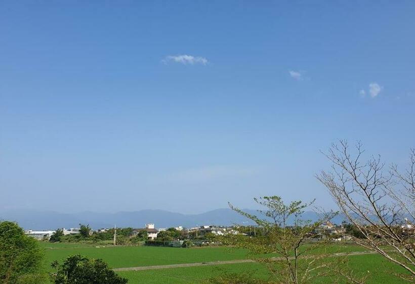 اتاق استاندارد با تخت بزرگ, Beauty Monroe B&b 可包棟 150吋投影 唱歌 夏日玩水 烤肉 電動麻將