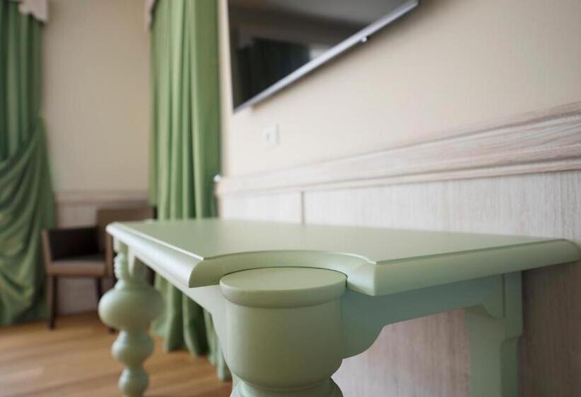 חדר דלוקס נוף לגינה, Officina Del Sole