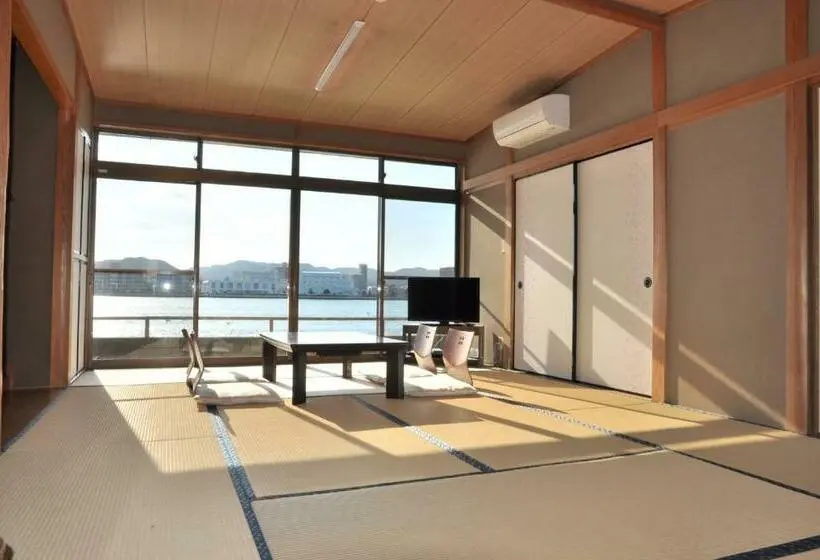 اتاق خانوادگی با سرویس بهداشتی مشترک, Riverside Hotel Karatsu Castle