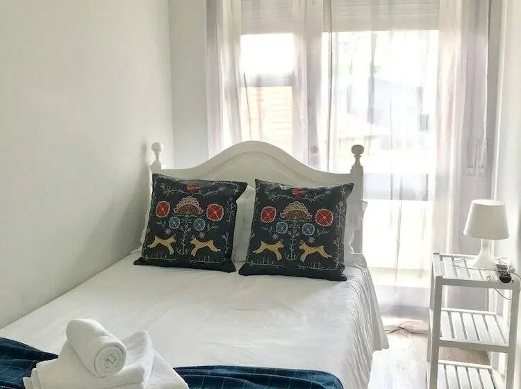 اتاق استاندارد یک نفره, Mirandesa Guesthouse