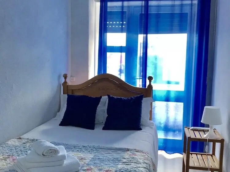 اتاق استاندارد یک نفره, Mirandesa Guesthouse