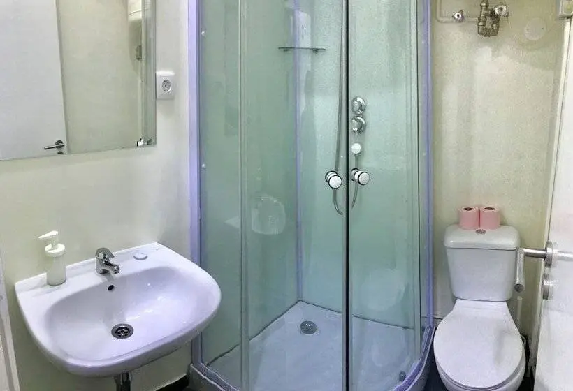 اتاق استاندارد یک نفره, Mirandesa Guesthouse
