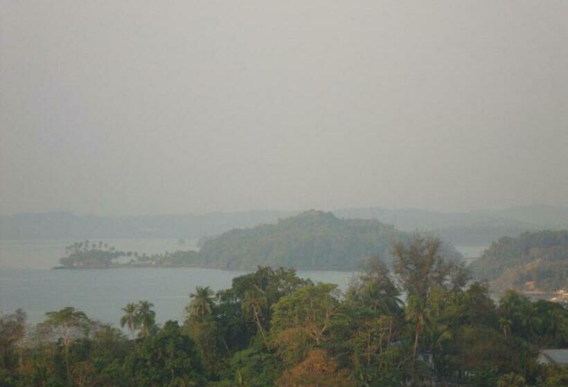 テラス付きデラックスルーム, The Port Vista