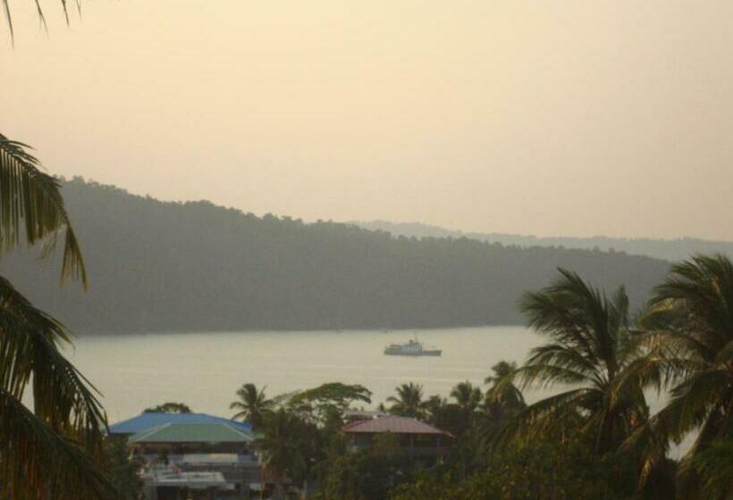 テラス付きデラックスルーム, The Port Vista