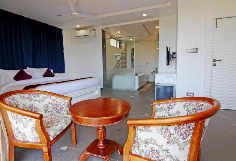 غرفة قياسية, Forest County Resort