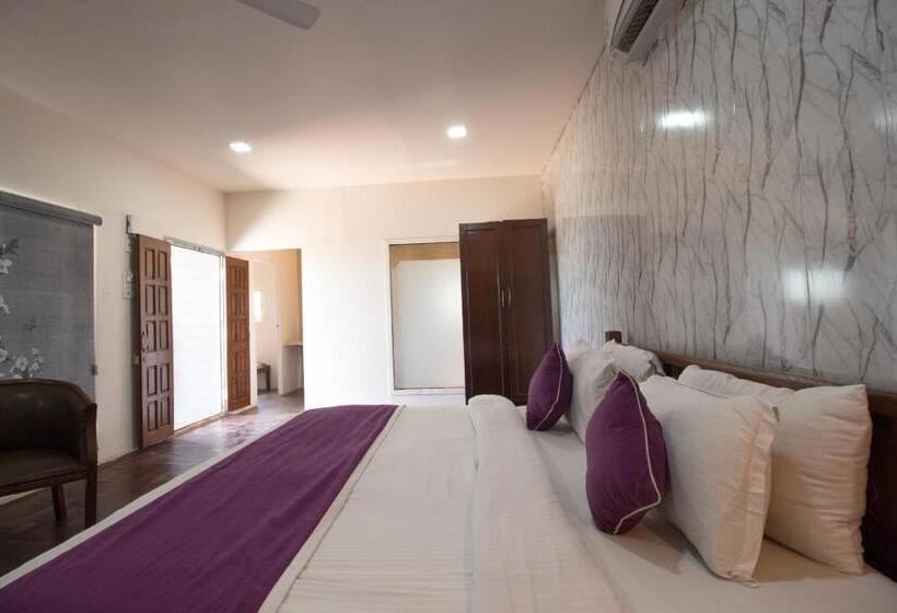 منزل غرفة نوم واحدة, Forest County Resort