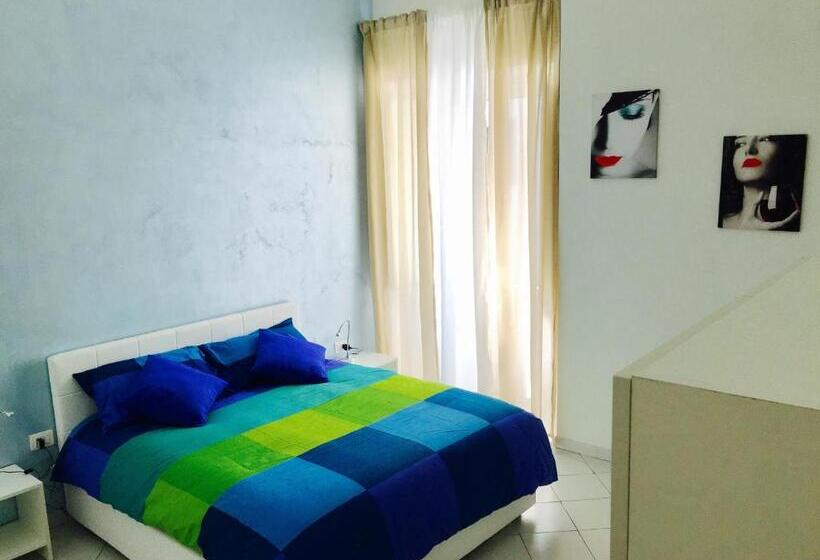 Habitació Estàndard, Grillo