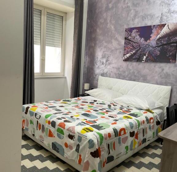 Habitació Estàndard, Grillo