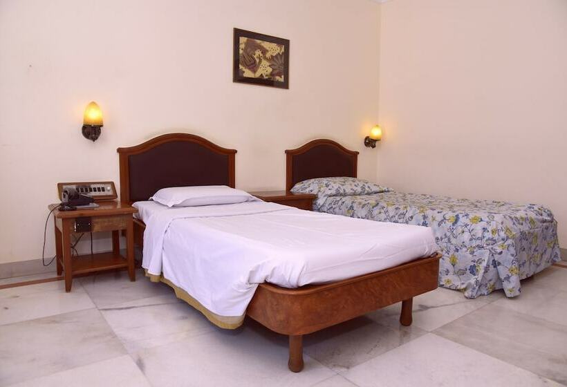 اتاق لوکس یک تخته, Atithi