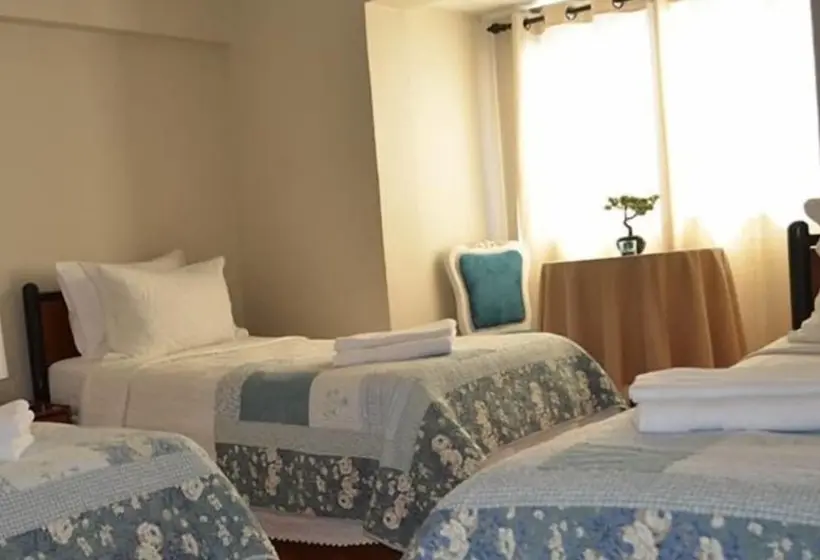 اتاق استاندارد سه تخته با سرویس بهداشتی مشترک, Hostal Pehuenche