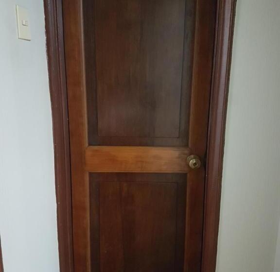 חדר סטנדרט לשלושה עם חדר אמבטיה משוף, Hostal Pehuenche