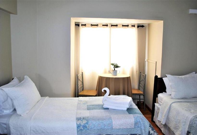 Трехместный Номер Стандарт Совместная Ванная, Hostal Pehuenche