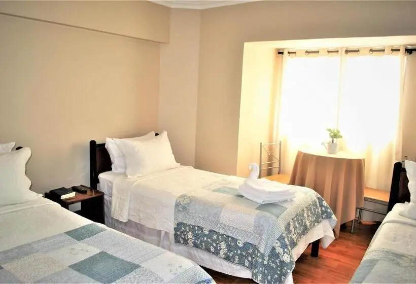 اتاق استاندارد سه تخته با سرویس بهداشتی مشترک, Hostal Pehuenche