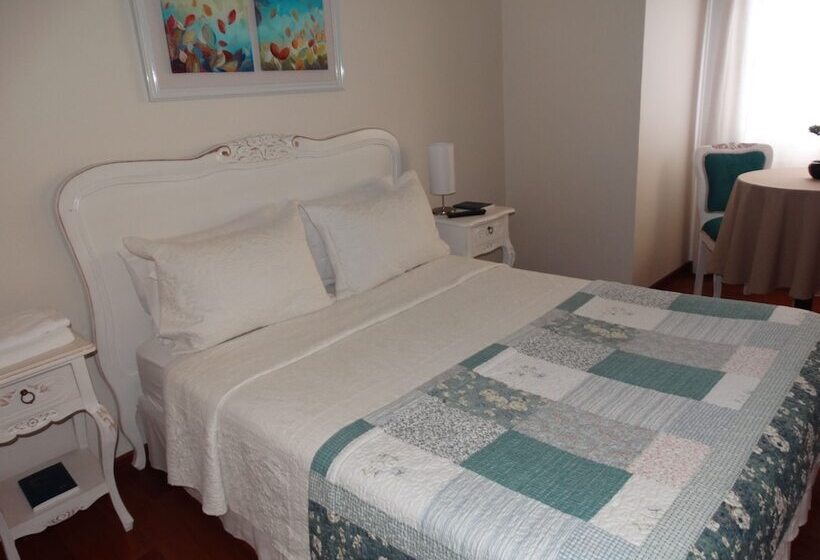 סוויטה, Hostal Pehuenche