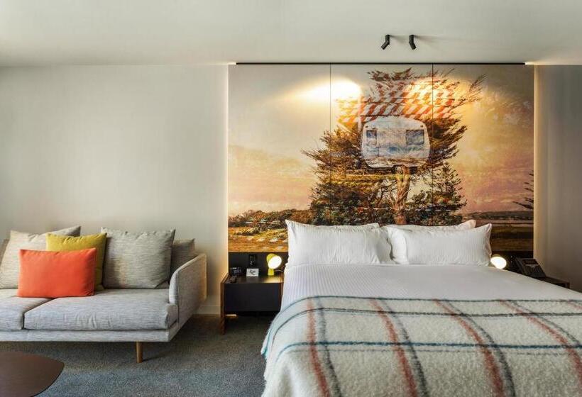 スーペリアールーム, Macq 01