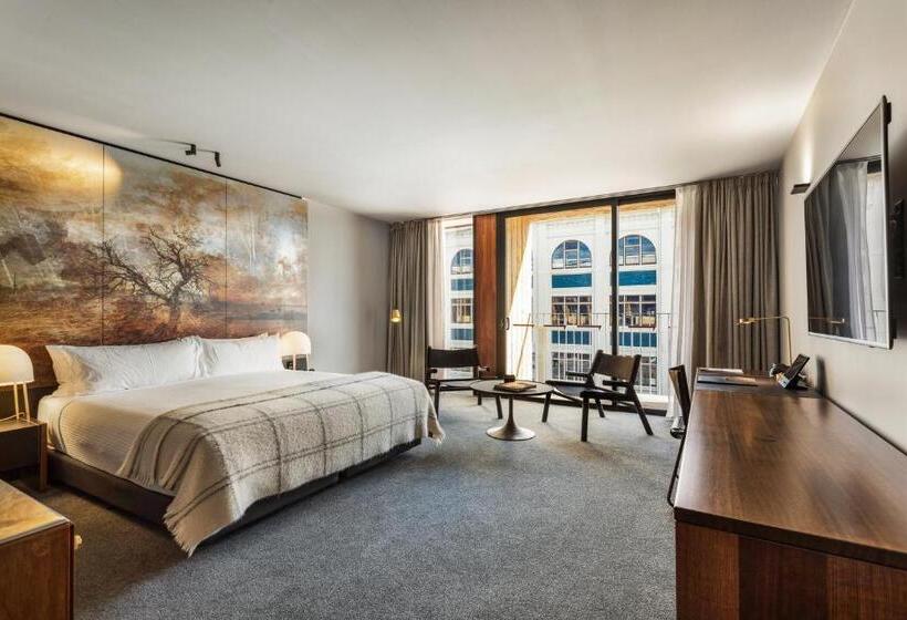 スタンダードルーム, Macq 01