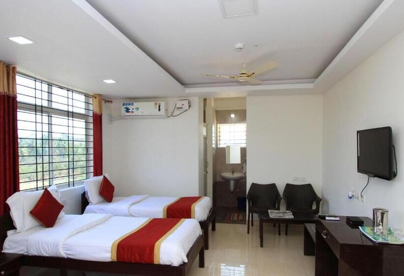 חדר קלאסי לשלושה, Oyo Rooms Bidadi