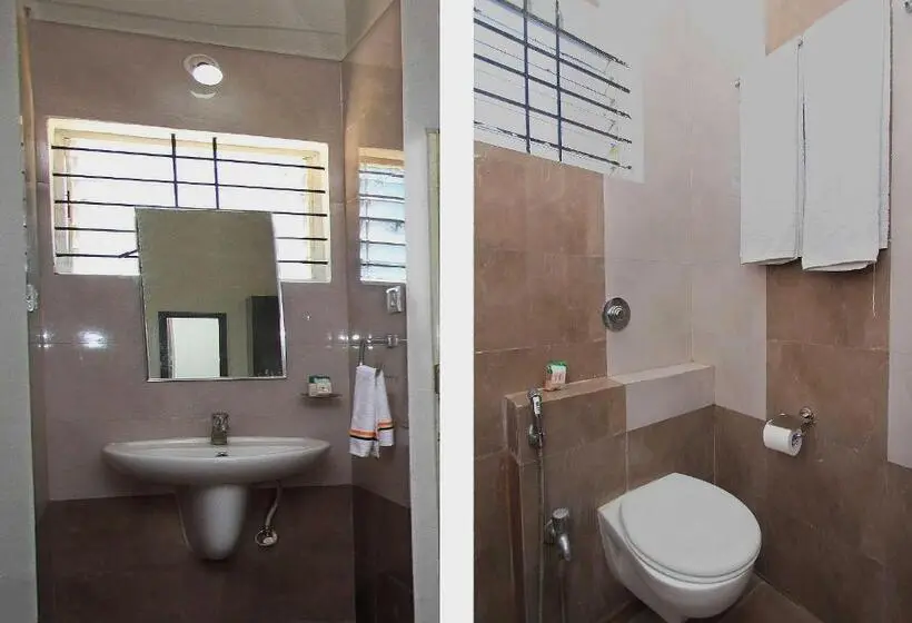 Deluxe Kolmen Hengen Huone, Oyo Rooms Bidadi